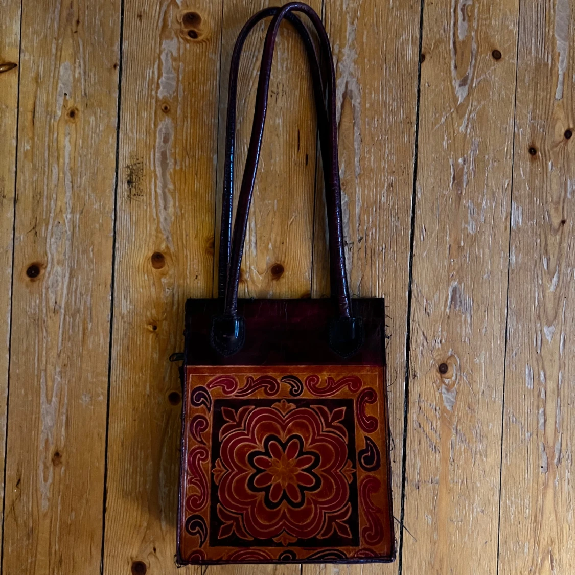 Vintage axelväska med blommönster