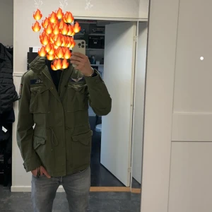 Field jacka från Ralph lauren  - Tja! Säljer min Ralph lauren field jacka den är som ny inga märken eller något sånt. Köpt för 5000 