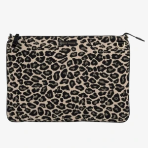 Dator dodral - Jätte fint dator fodral från ideal of Sweden! Helt nytt aldrig använt💗