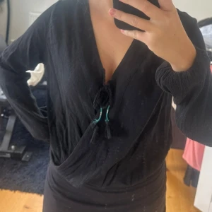 Svart blus - Säljer en svart blus