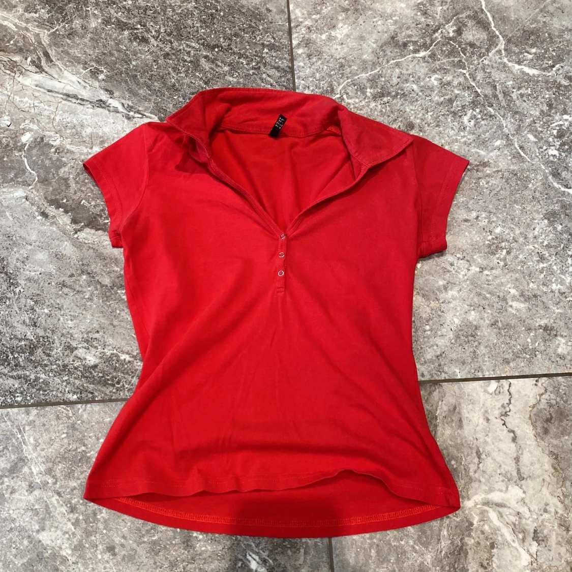 Röd kortärmad topp - 2
