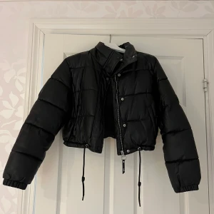 Skin dunjacka - Super fin skin dunjacka ifrån Bershka⭐️storlek S och är i super bra skick