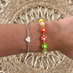 Armband med spännen - Handgjort armband i pärlor! Gör även efter önskemål