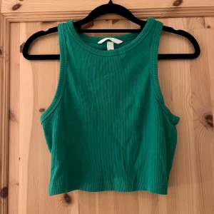 Grönt linne - Ett grönt fint linne från Hm i storlek S💚