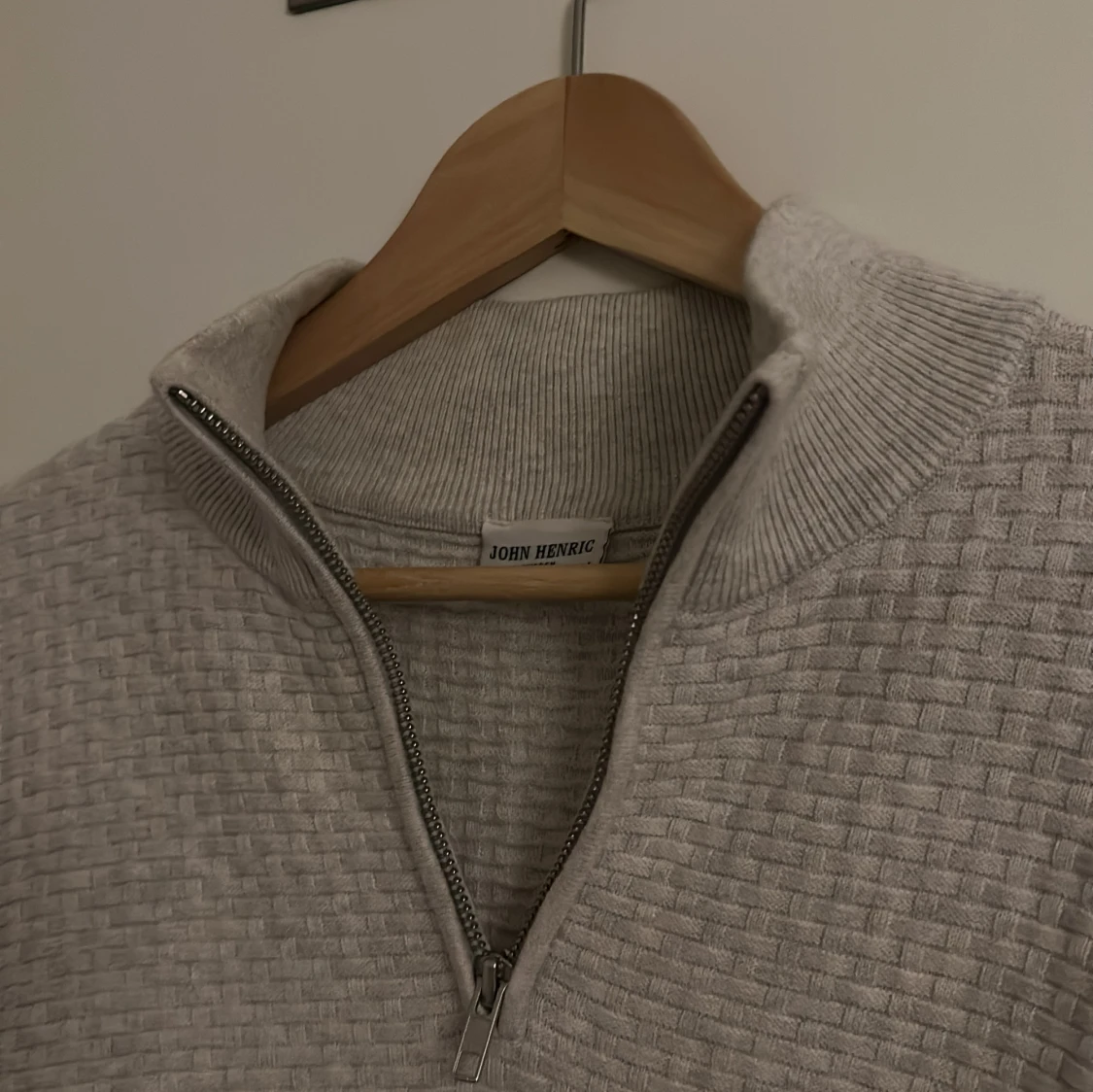 John henric halfzip - 92