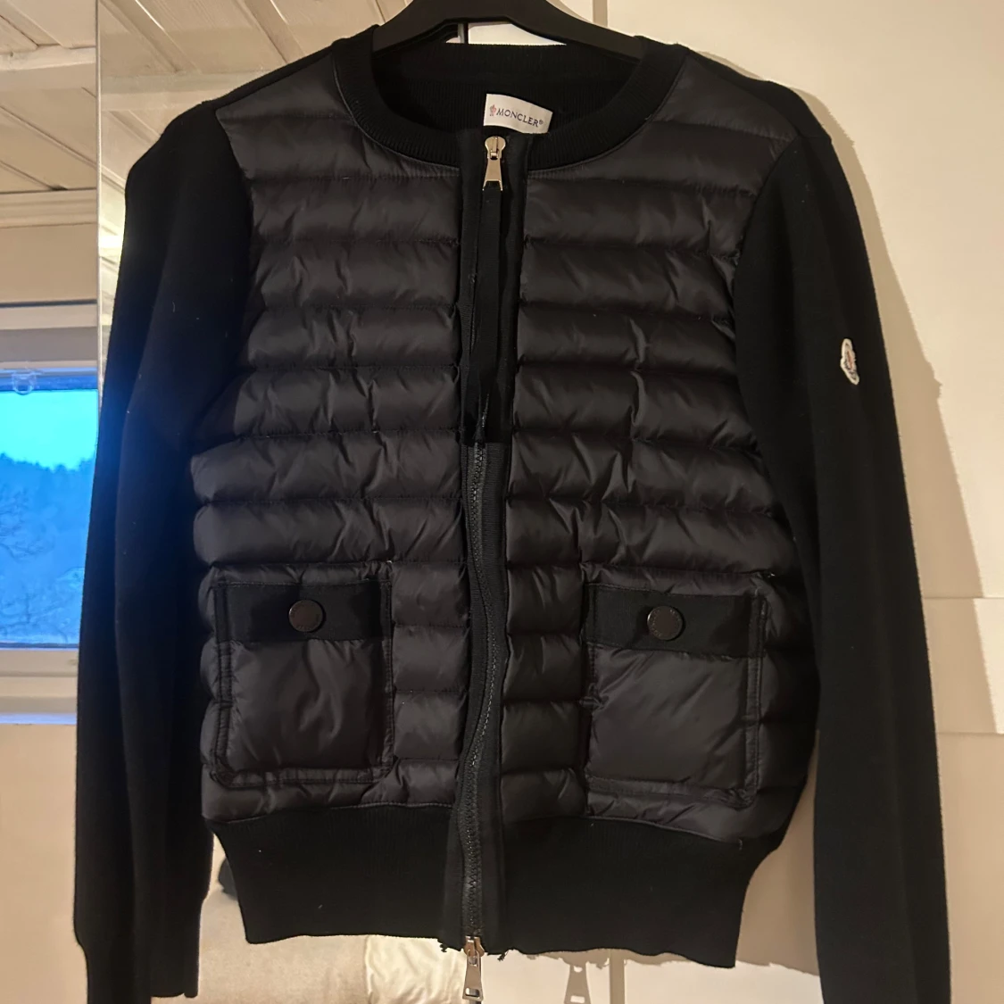 Svart jacka från Moncler