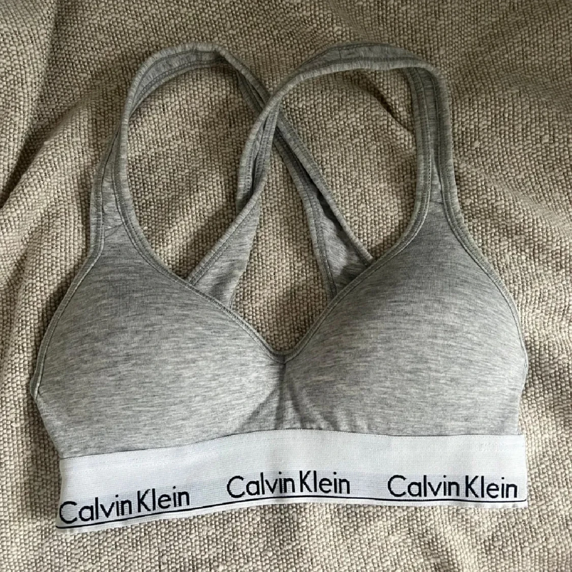 Grå bh från Calvin Klein - 1