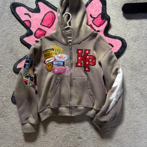 Cropped zip hoodie  - Used 5 times. Size S but fits size xs. It fits really small, since it’s cropped. From an IG brand, new price is 100-120$. It’s for men but you can really use it as a girl too, don’t see a problem in that. 