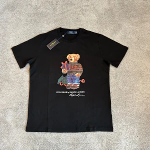 Ralph Lauren black t-shirt  - Brand new. Never worn.