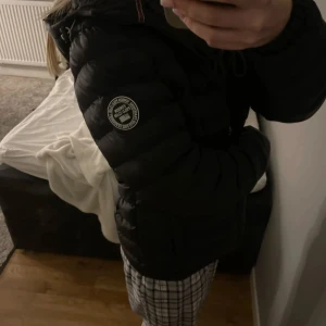 vinter jacka - Aldrig använd, helt ny! pris är diskuterbart