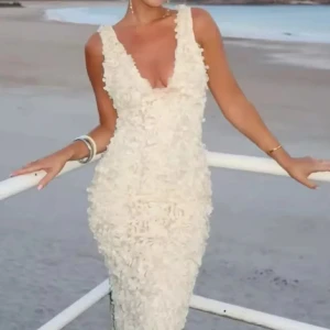 Balklänning - Världen finaste klänning som är köpt här på Plick, HELT OANVÄND, sååå fin är storlek Xs, men passar mig som vanligtvis är S då den är stretchig💕🤭🫶🏻💕 