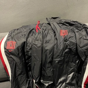 Nike HEAT Tracksuit - Helt ny HEAT tracksuit av NIKE ✅♻️