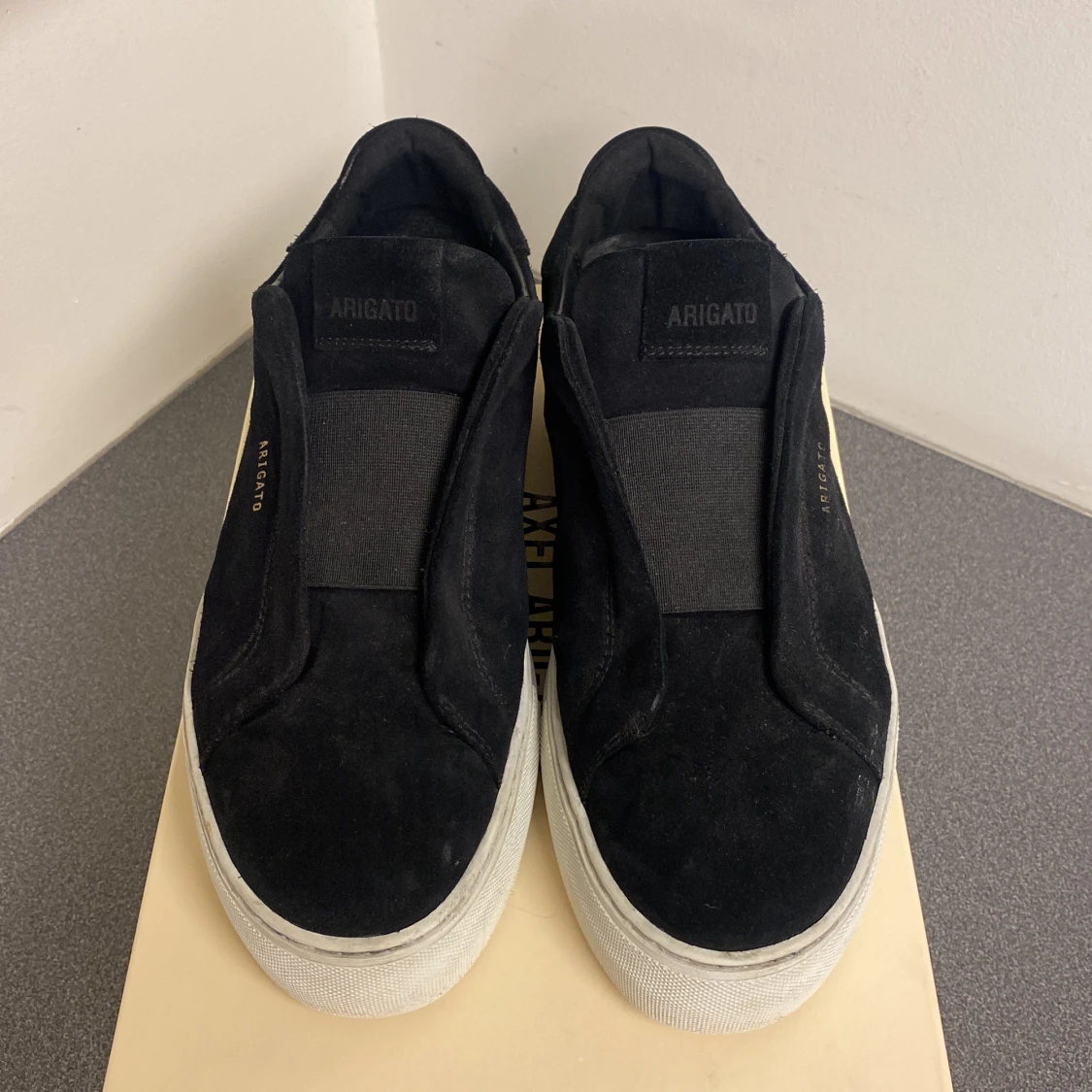 Svarta sneakers från Axel Arigato - 91