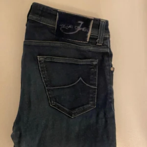 Jacob cohen  - Säljer mina Jacob cohen jeans eftersom de inte passar längre. Det är ett bra skick. 8/10. Skriv om det är några frågor!