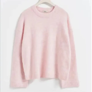 Rosa stickad tröja - Säjer min stickade tröja från Gina som jag enbart använt en enda gång!