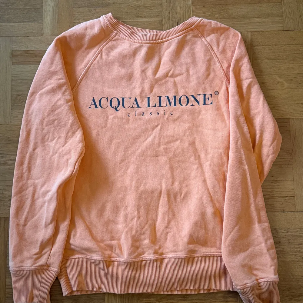Orange Acqua Limone sweatshirt i storleken Xs. Bra skick.. Hoodies.