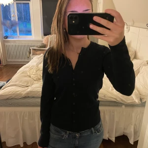 Söt kofta - Mörkblå kofta från saint tropez, storlek xs, 70kr, använd 2 gånger