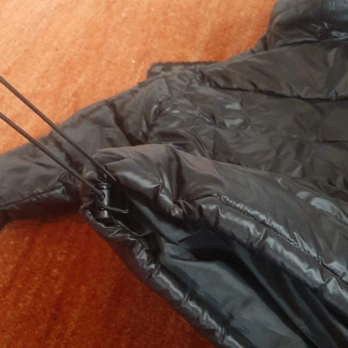 Svart puffjacka  - 92