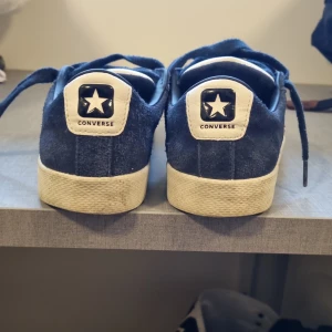 Converse cons skor - Säljer dem har feta converse consen! Använda bara några gånger, kontakta om du har några funderingar