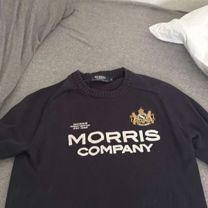 Morris tröja - Säljer min tröja som inte kommer till någon användning. Hör av er om ni vill ha den jätte fräsch och fin tröja som passar till det mesta. 