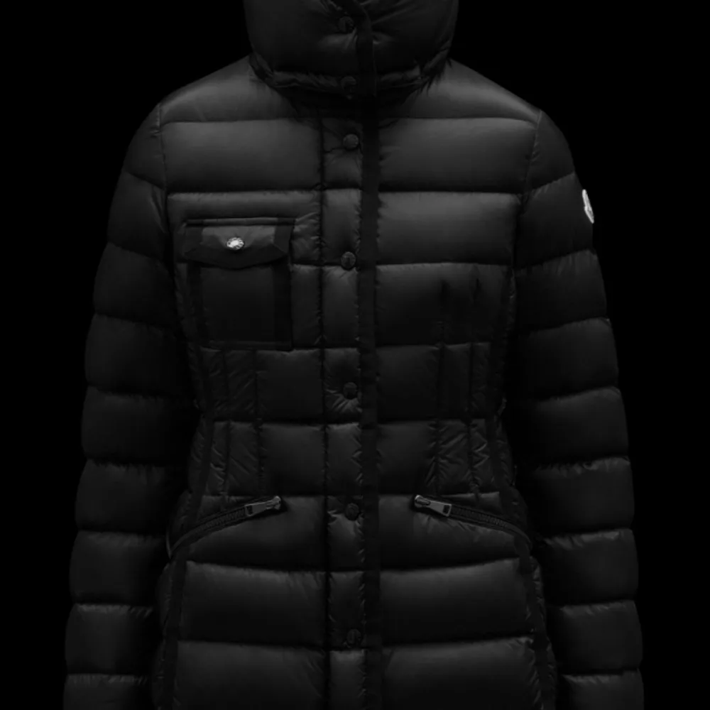 Moncler hermine long down jacket . Jackor.