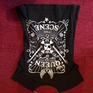 cool t-shirt - Bilden råkade bli upp och ner.