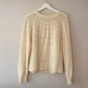 Stickad tröja  - & other stories