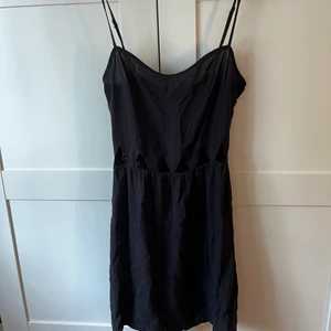 Svart klänning💞 - Helt ny svart klänning från hm💞 