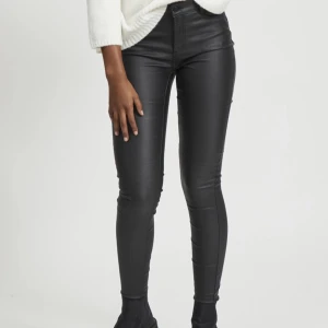 Skinnbyxor  - Knappt använda 