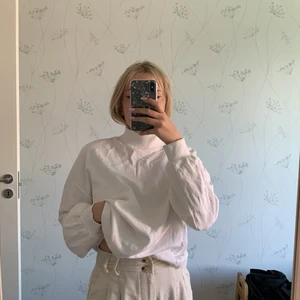 Vit polo med balongärmar - Oversized vit polo från zara