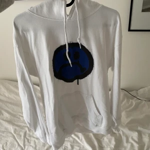 vit Hoodie med tryck - Fin Hoodie med tryck på framsidan❤️‍🔥