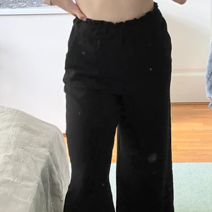 Hm tunna byxor - Lösa byxor från H&M med resår i midjan 