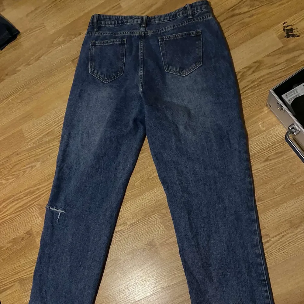 Raka jeans från SHEIN, använda nån gång . Jeans & Byxor.