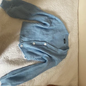 Blå kofta  - Blå kofta från shein dom inte längre används. I bra skick. Passar till mycket. ❤️