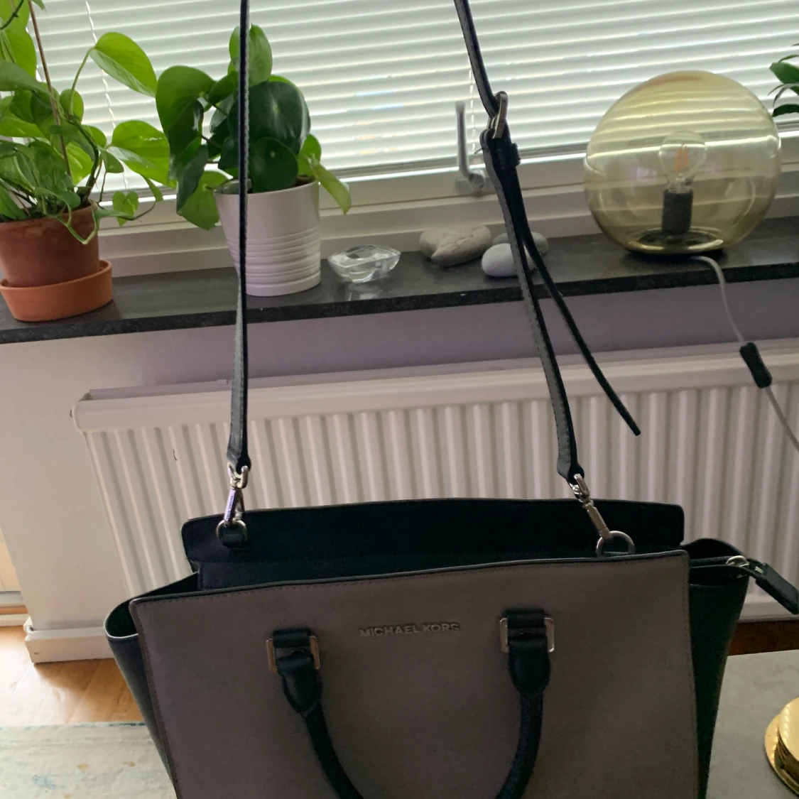 Michael kors väska  - 90