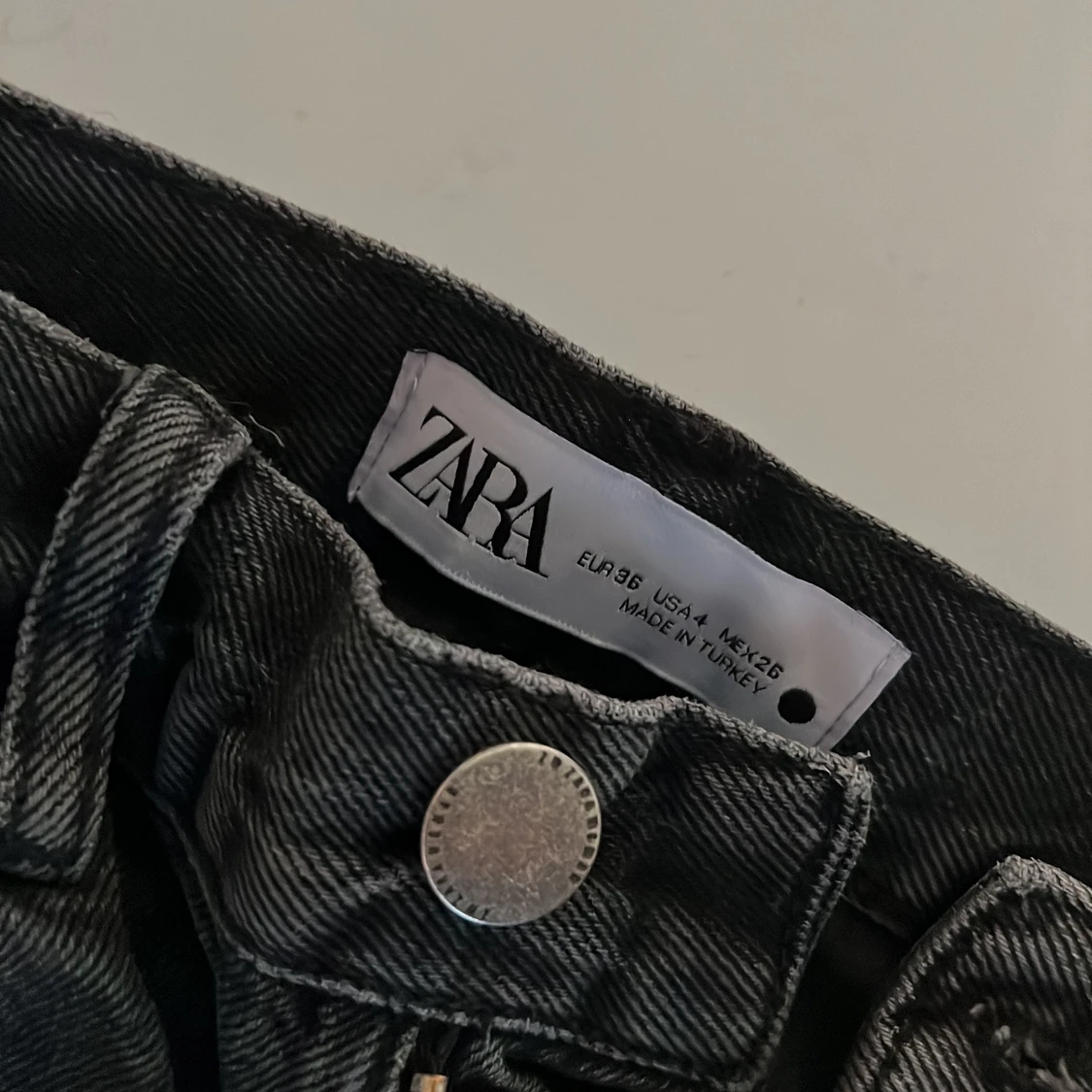 Zara jeans mid rise  - 91