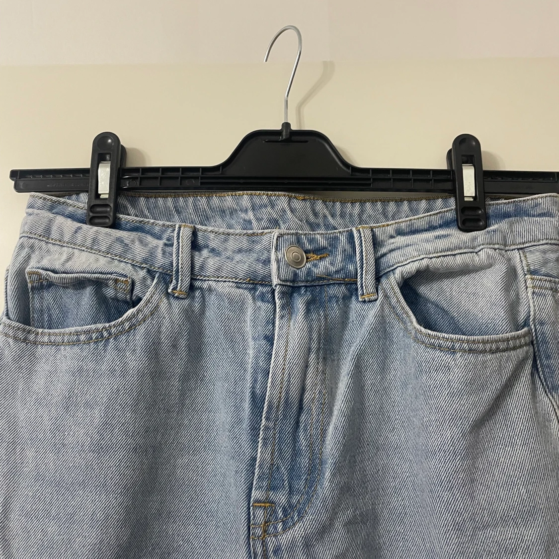 Ljus blå jeans  - 91