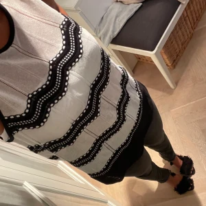Missoni Top!  - Snygg top från Missoni, italiensk 42 motsvarar 36/38. Använd 2 gånger💕💕