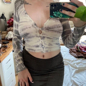 Topp - Superfin men lite liten och behöver plats i garderoben. Möts i Stockholm eller skickar mot fraktkostnad ❤️‍🔥