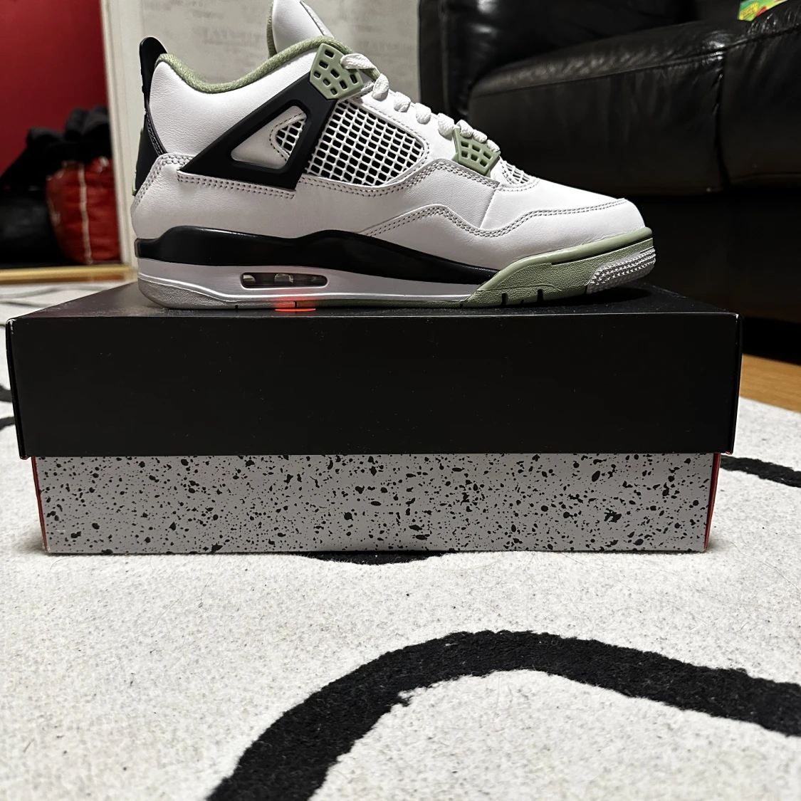 Jordan 4 seafoam st 43