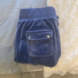 Juicy byxor - Säljer mina fina juicy couture byxor då jag tröttnat på dem. Men dem är inte använda så mycket.