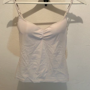 Vit linne - Knappt använd