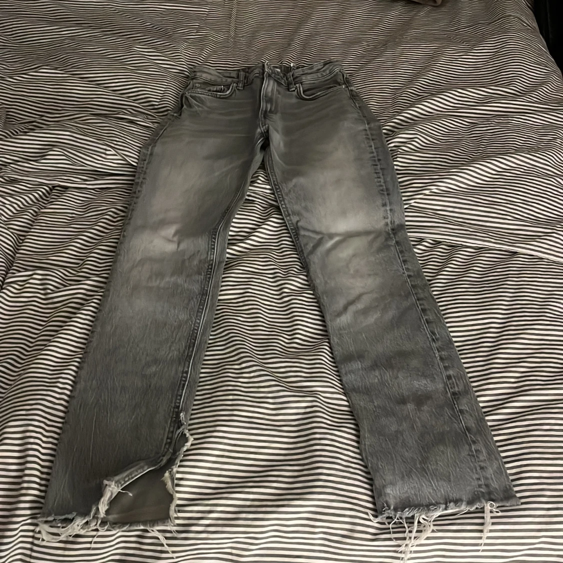 Zara jeans med slits