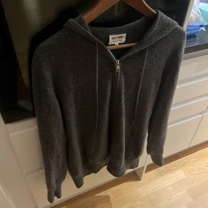 Soft goat - Säljer denna relativt nya soft goat tröja. Fint skick. Kom provat för fler frågor.