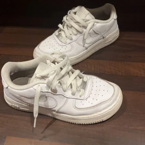 nike air force 1 - Säljer nu dessa få de inte kommer till användning storlek 38 pris går och diskutera skick 6/10