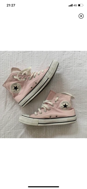 Rosa converse - Ljusrosa converse i bra skick! Nypris: 800kr
