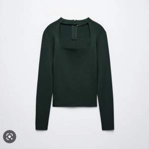 Säljer min tröja från Zara eftersom den inte kommer till användning längre. Den kom inte till så mycket användning så är i väldigt bra skick utan några defekter. Hör av dig vid frågor eller om du vill köpa!❤️❤️❤️