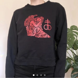 Paket  - Annons åt Li  Köp inte annars 