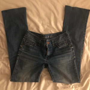 Jeans - Bondelid jeans i bra skick. Det är bootcut och lågmidjade. Pris går att diskutera
