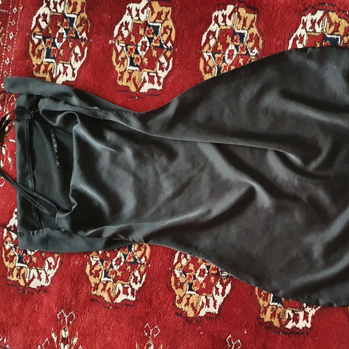 Super fin satin klänning - 90